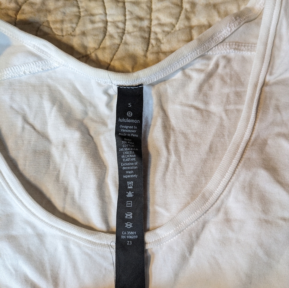 Lululemon Five Year Basic Tank Size Small Seawhee… - image 2